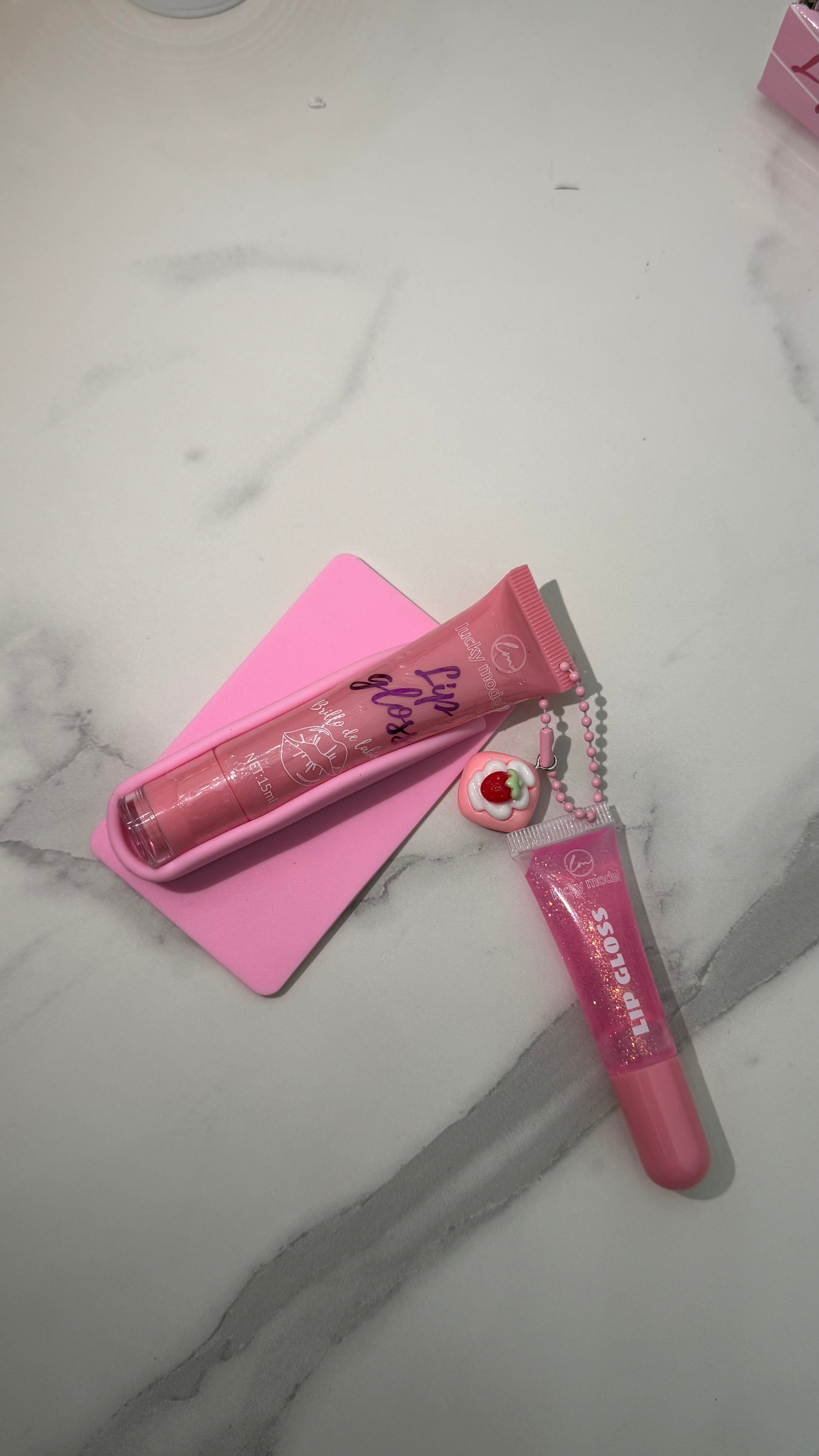 2 Lip Gloss Adesivo