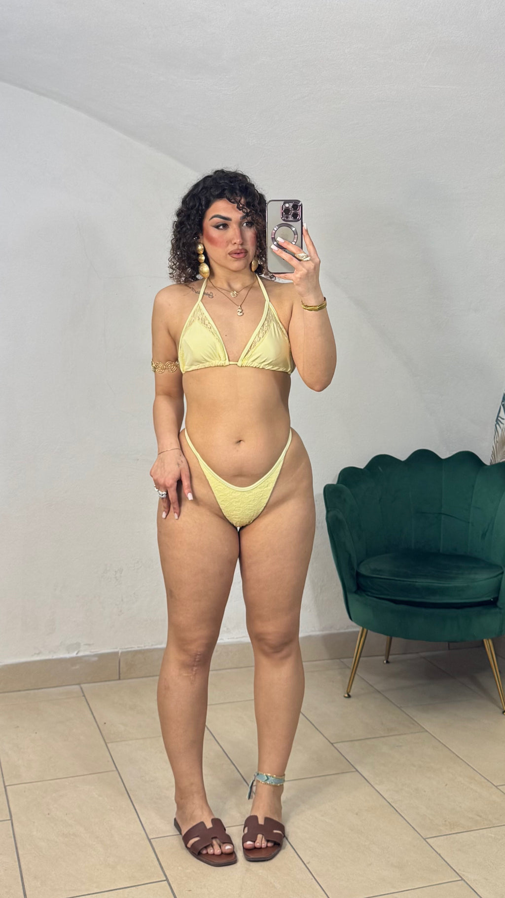 Costume Con Pizzo